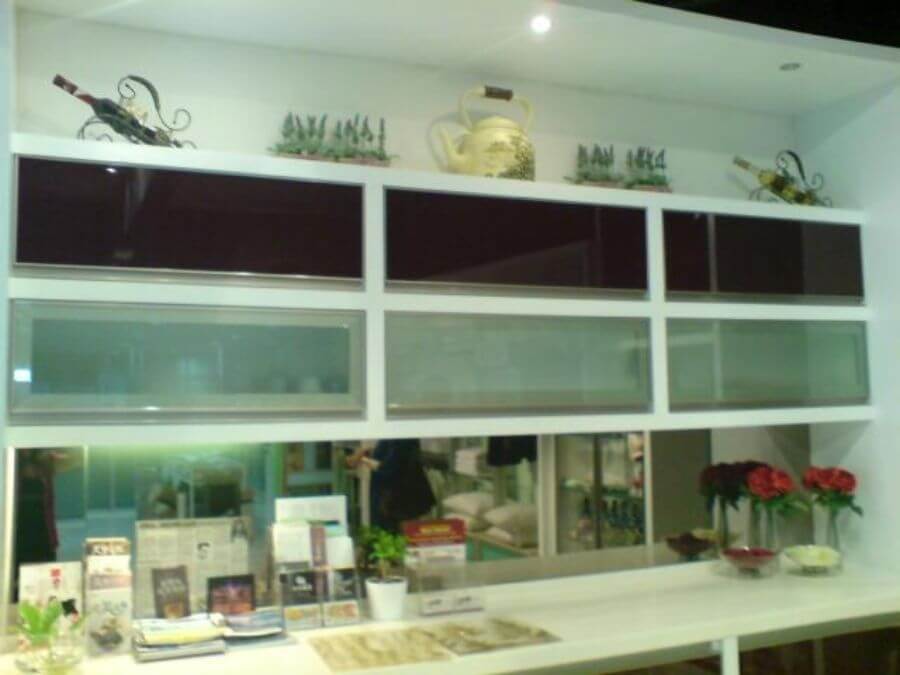 Pintu Kaca – 11