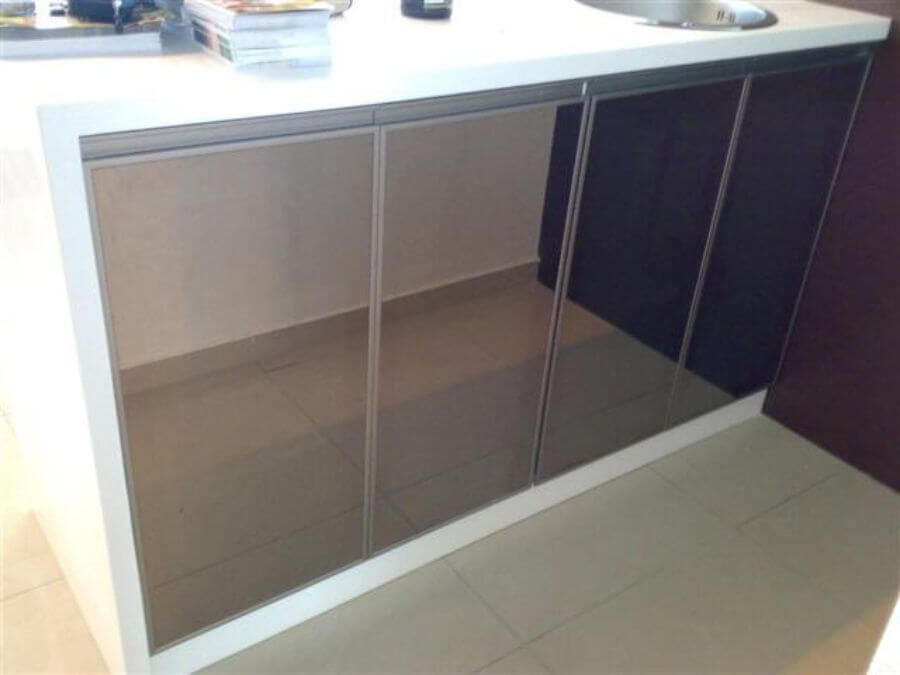 Pintu Kaca – 4