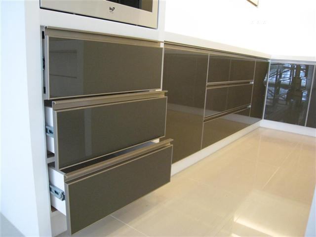 Pintu Panel (Piano Gloss) – 18